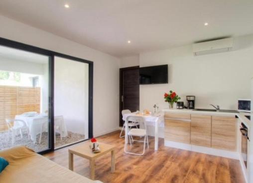 Appartement Tranquille En Bas De Villa Afa Экстерьер фото